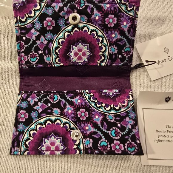 Vera Bradley NEW Card Case Lilac Medallion Purple Floral Retired Pattern RFID - Picture 10 of 10